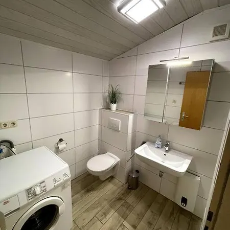 Haus Willi Mit Hund In Dom wakacyjny