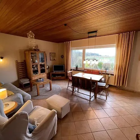 Haus Willi Mit Hund In * Schillig