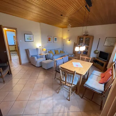 Haus Willi Mit Hund In Nyaraló Schillig