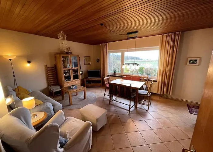 Haus Willi Mit Hund In * Schillig